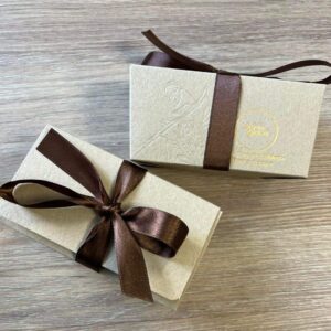 Petit ballotin - assortiment de chocolats et pâtes de fruits